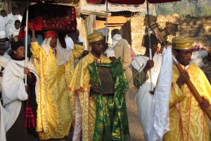 Kristen procession i Axum, Etiopien